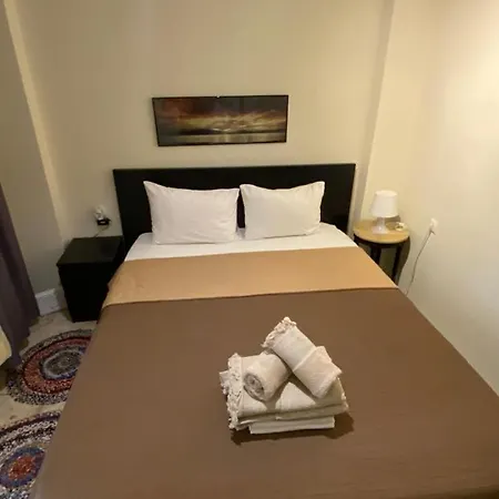 アパート Loutraki Suites