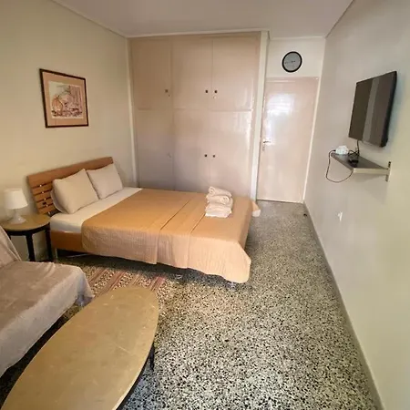 Loutraki Suites ルートラキ