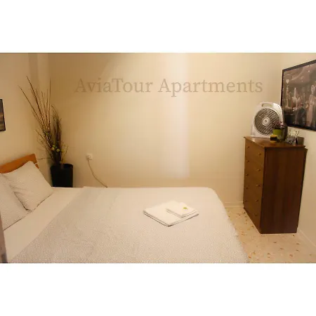 Loutraki Suites *