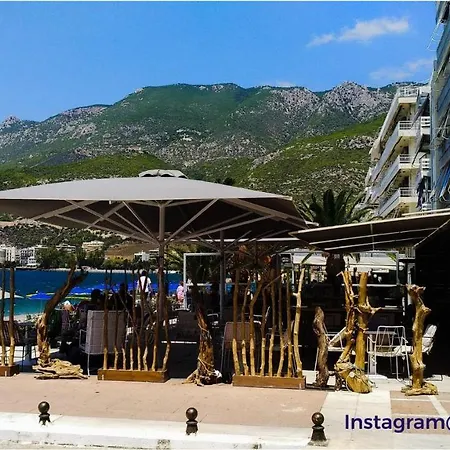 Loutraki Suites * 루트라키