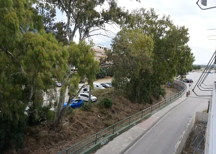 Апартаменты Loutraki Suites