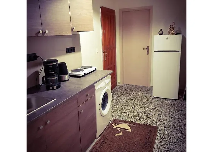 Loutraki Suites Апартаменты Лоутраки