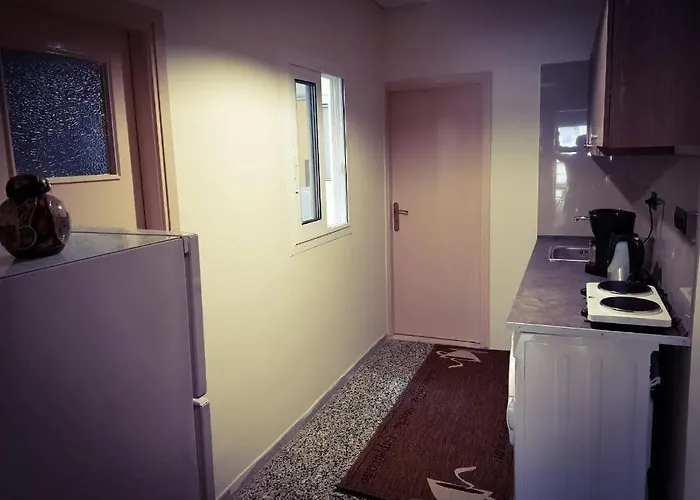 Loutraki Suites アパート ルートラキ